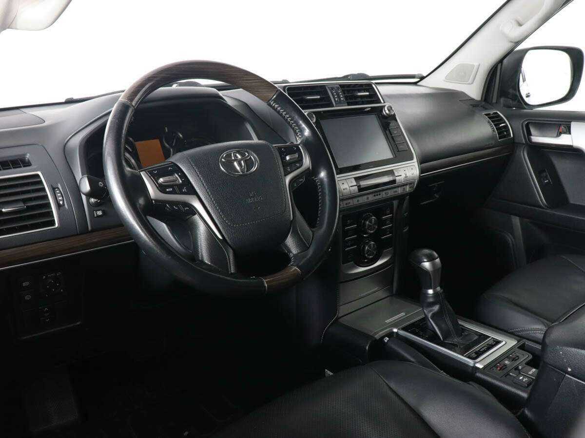 Toyota Land Cruiser Prado с пробегом — 2019 год. Фото: #8