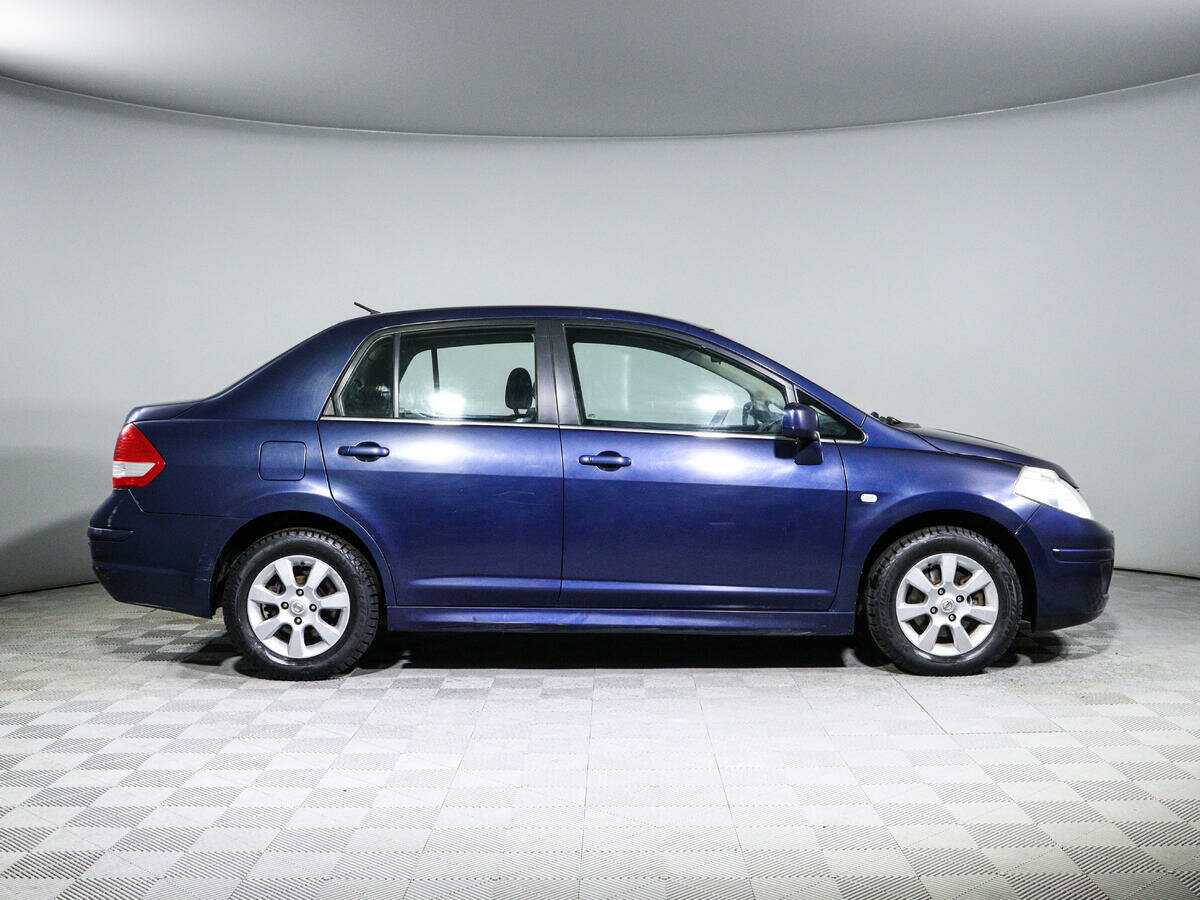 Nissan Tiida с пробегом — 2011 год. Фото: #3