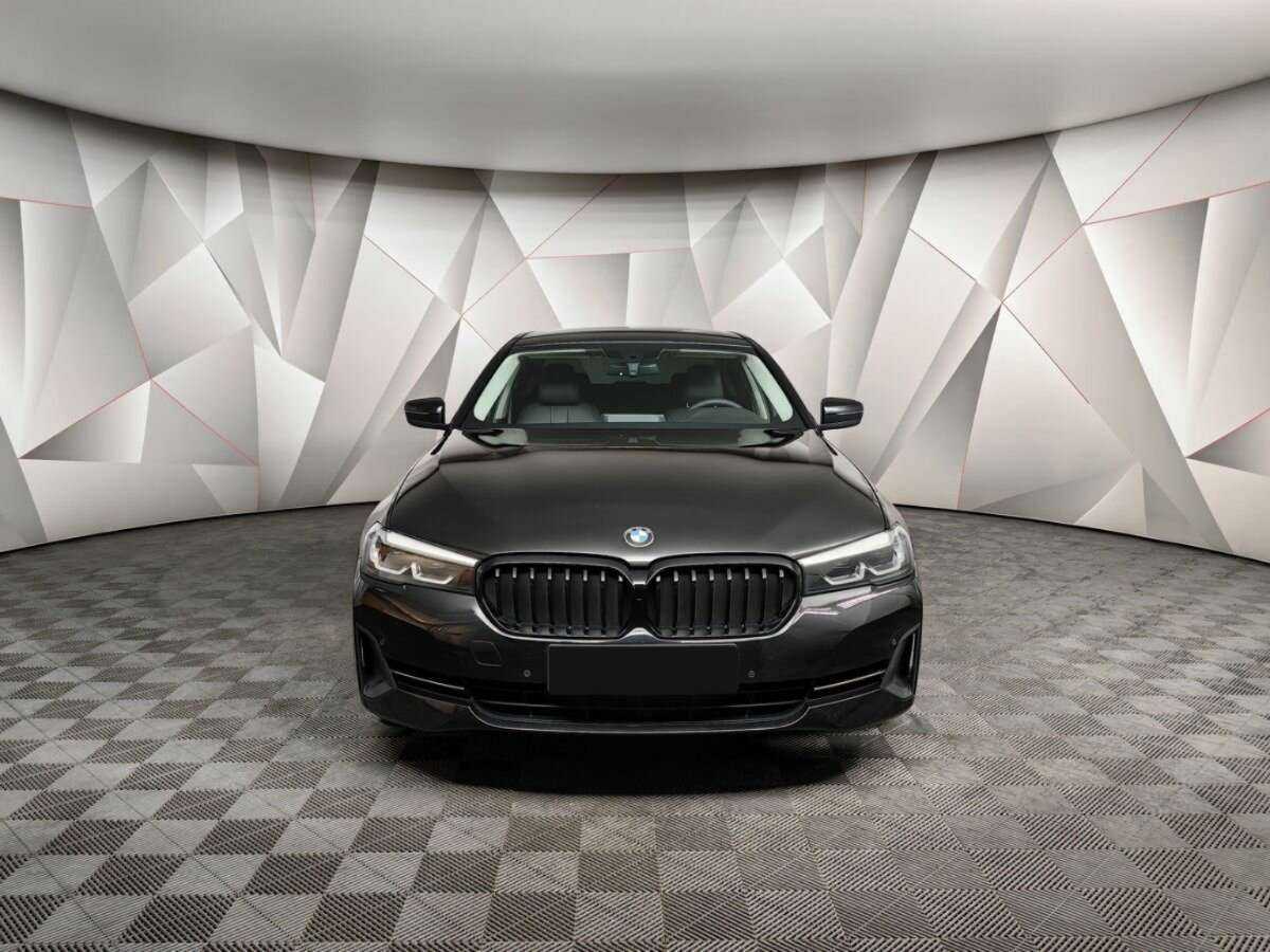 BMW 5 серии с пробегом — 2020 год. Фото: #6