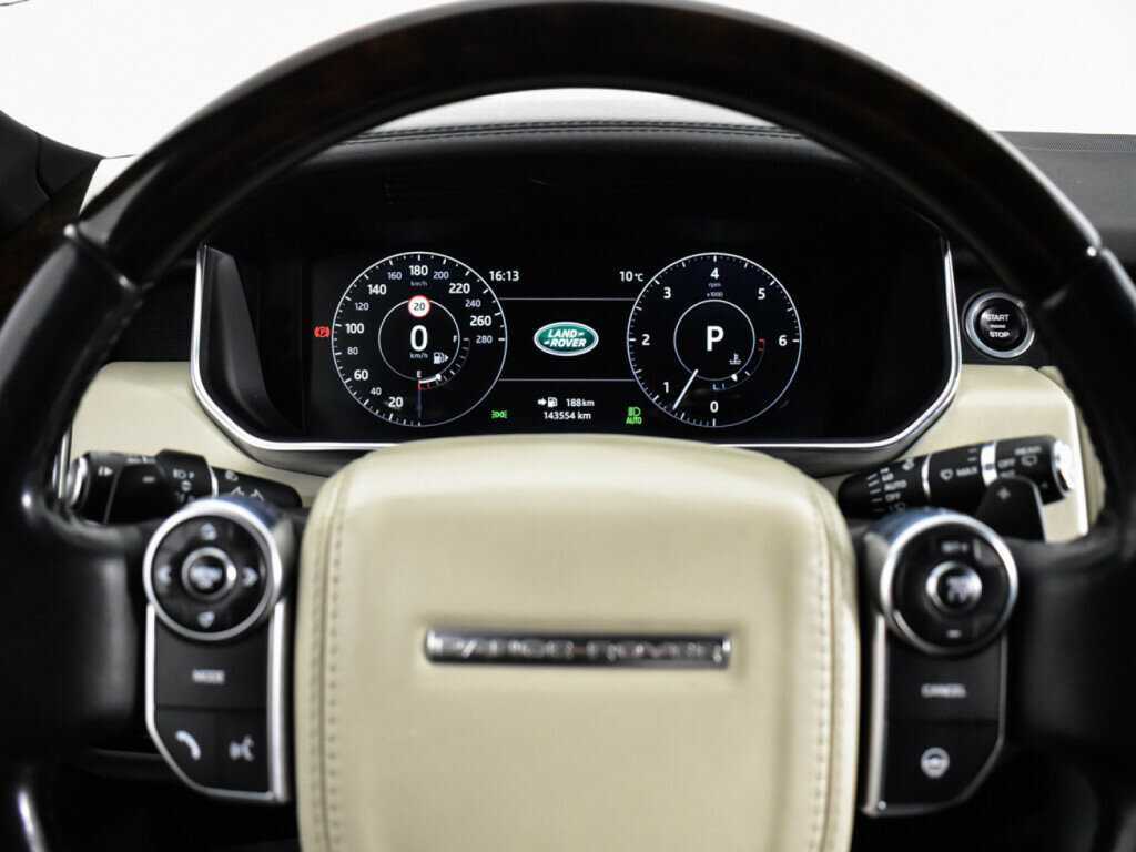 Land Rover Range Rover с пробегом — 2017 год. Фото: #10