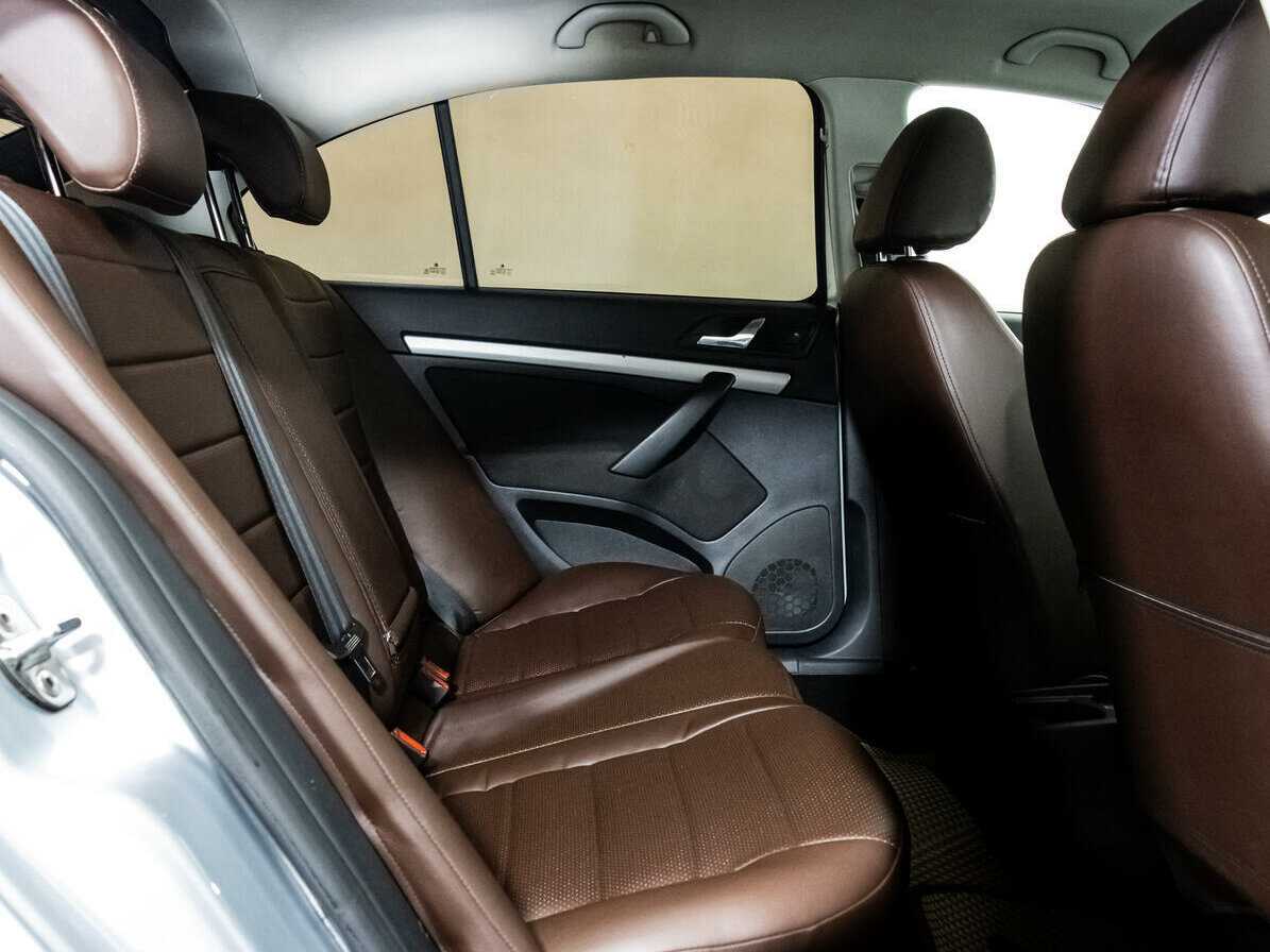 Skoda Octavia с пробегом — 2010 год. Фото: #9