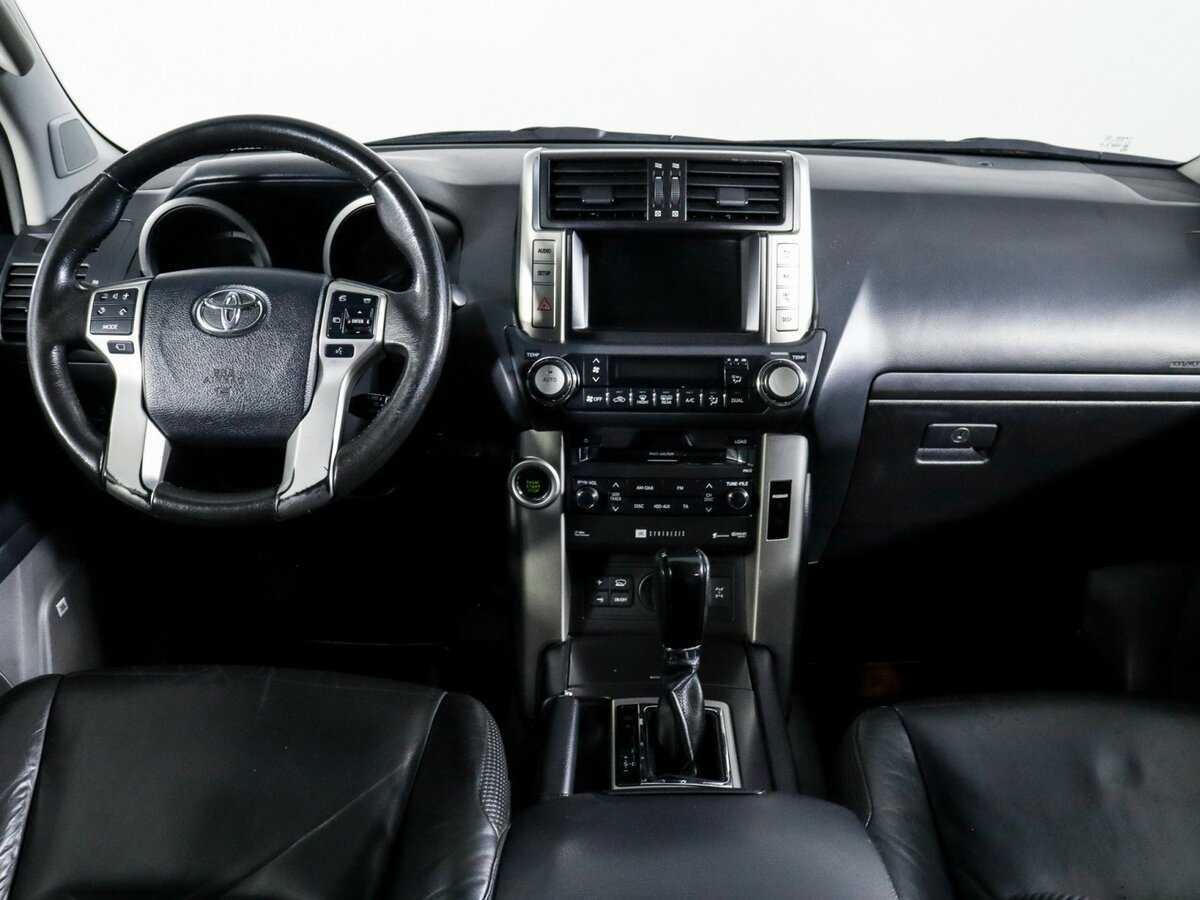 Toyota Land Cruiser Prado с пробегом — 2010 год. Фото: #8