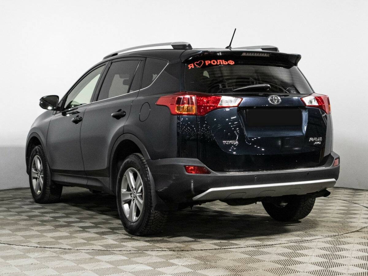 Toyota RAV4 с пробегом — 2015 год. Фото: #6