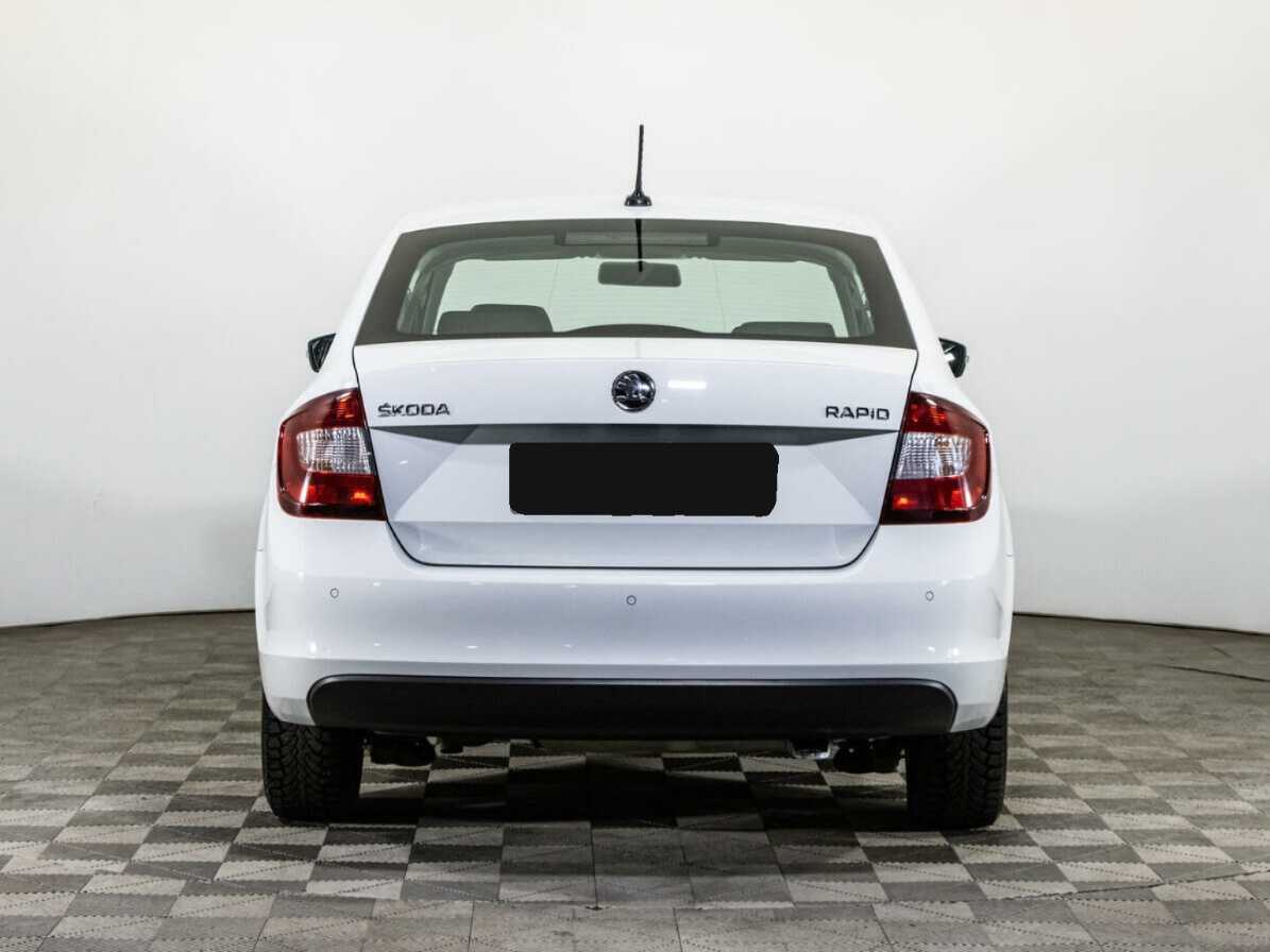 Skoda Rapid с пробегом — 2019 год. Фото: #4