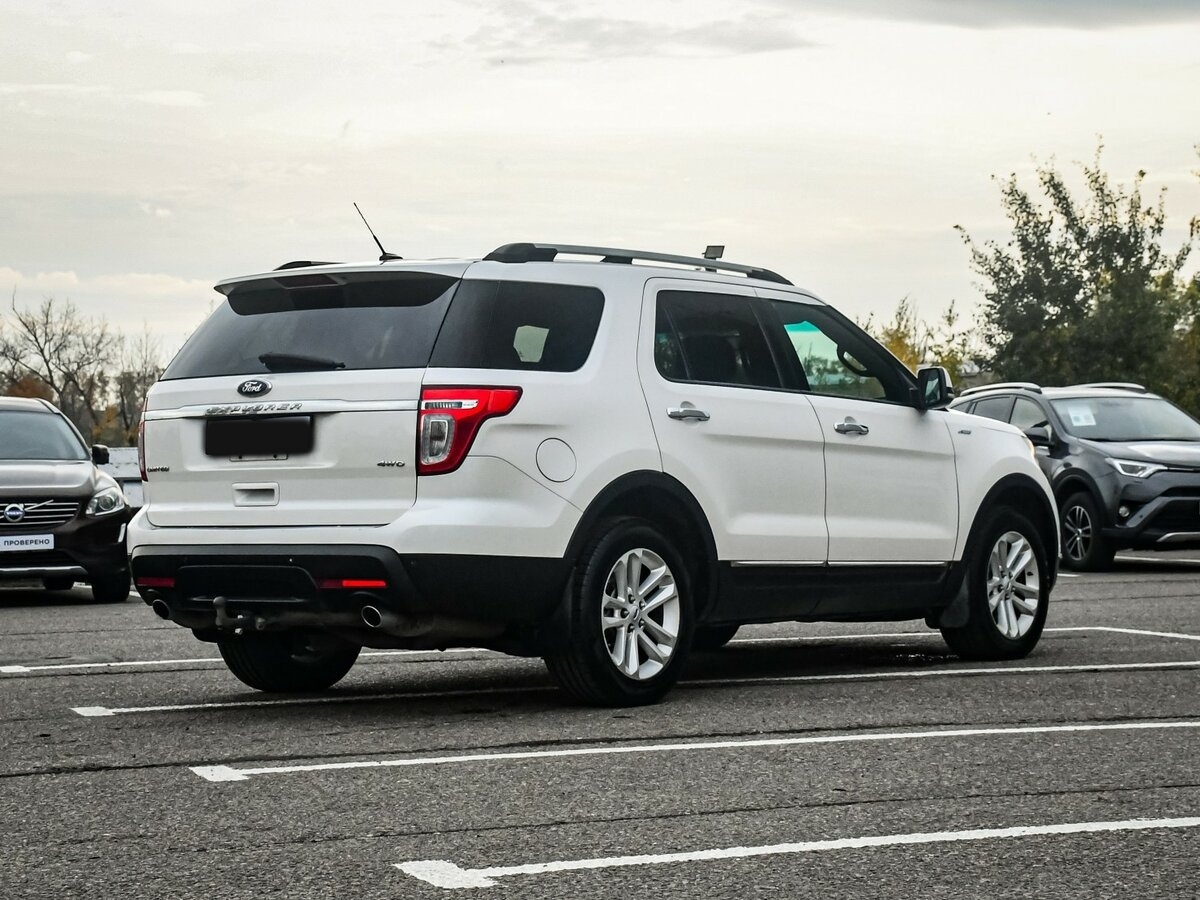 Ford Explorer с пробегом — 2012 год. Фото: #4