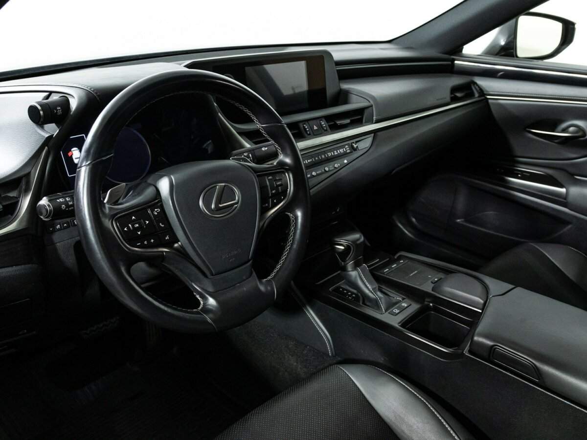 Lexus ES с пробегом — 2021 год. Фото: #10