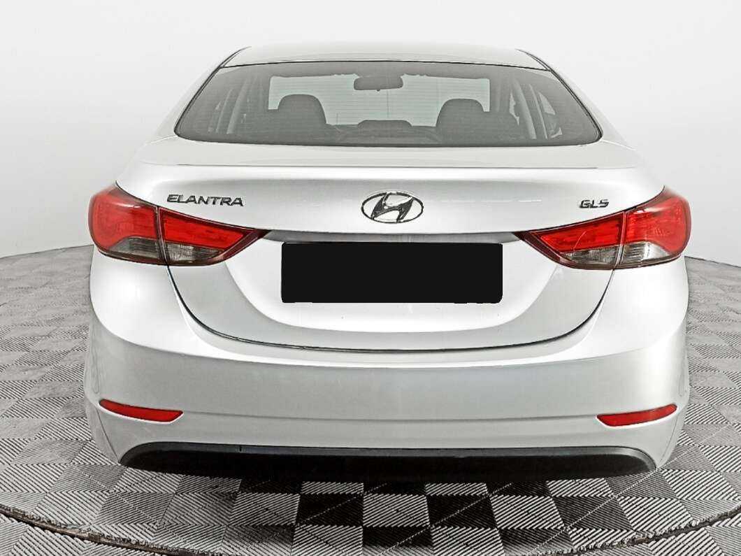 Hyundai Elantra с пробегом — 2014 год. Фото: #5