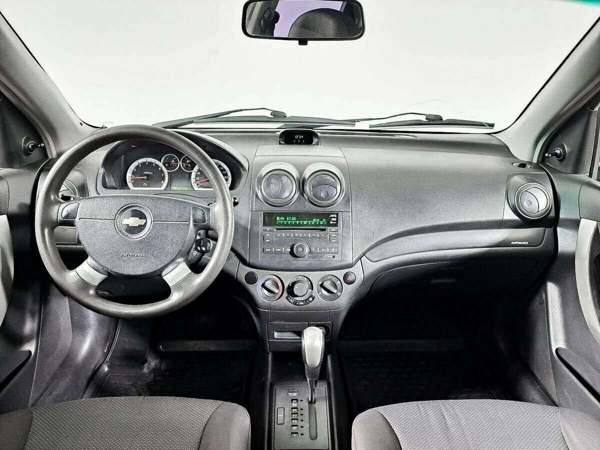 Chevrolet Aveo с пробегом — 2009 год. Фото: #11