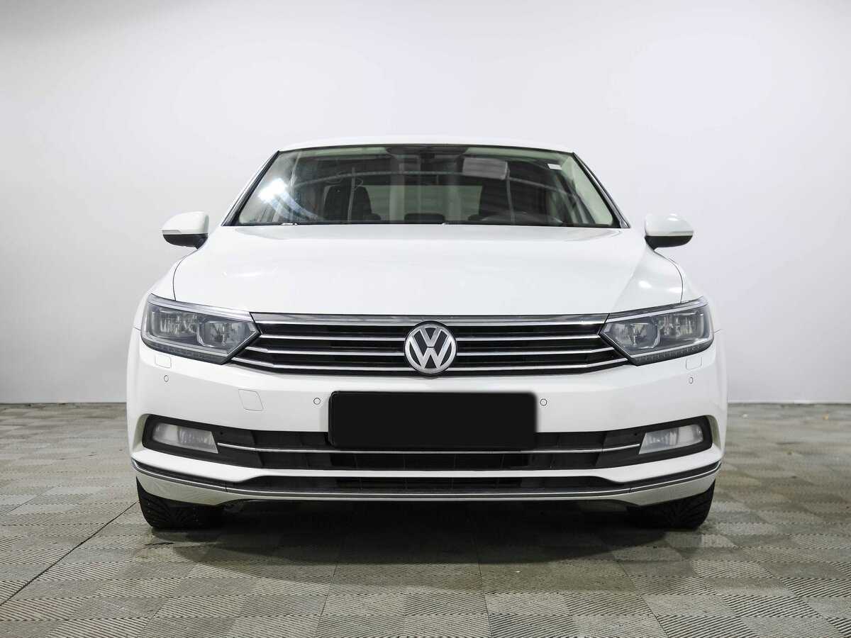 Volkswagen Passat с пробегом — 2016 год. Фото: #1