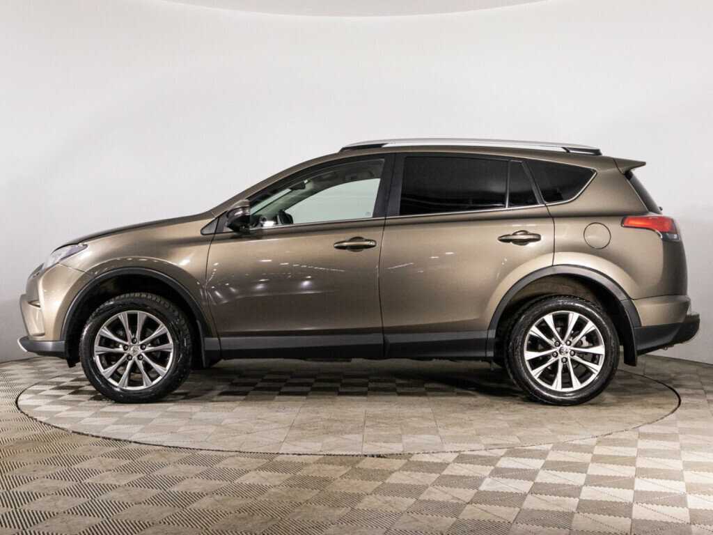 Toyota RAV4 с пробегом — 2017 год. Фото: #7