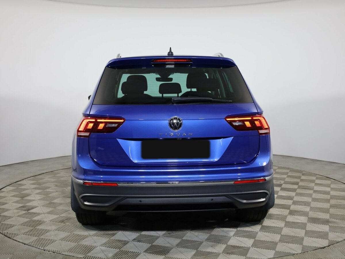 Volkswagen Tiguan с пробегом — 2021 год. Фото: #5