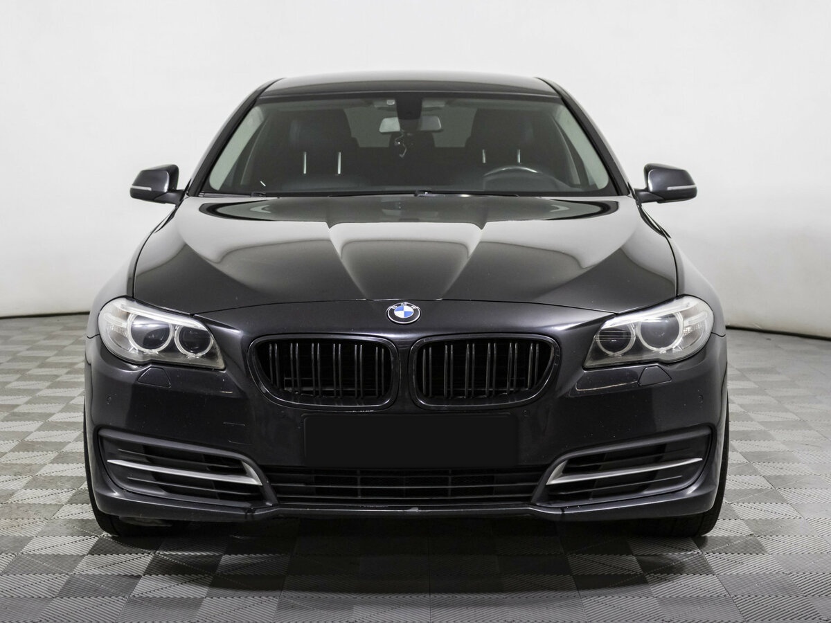 BMW 5 серии с пробегом — 2015 год. Фото: #1