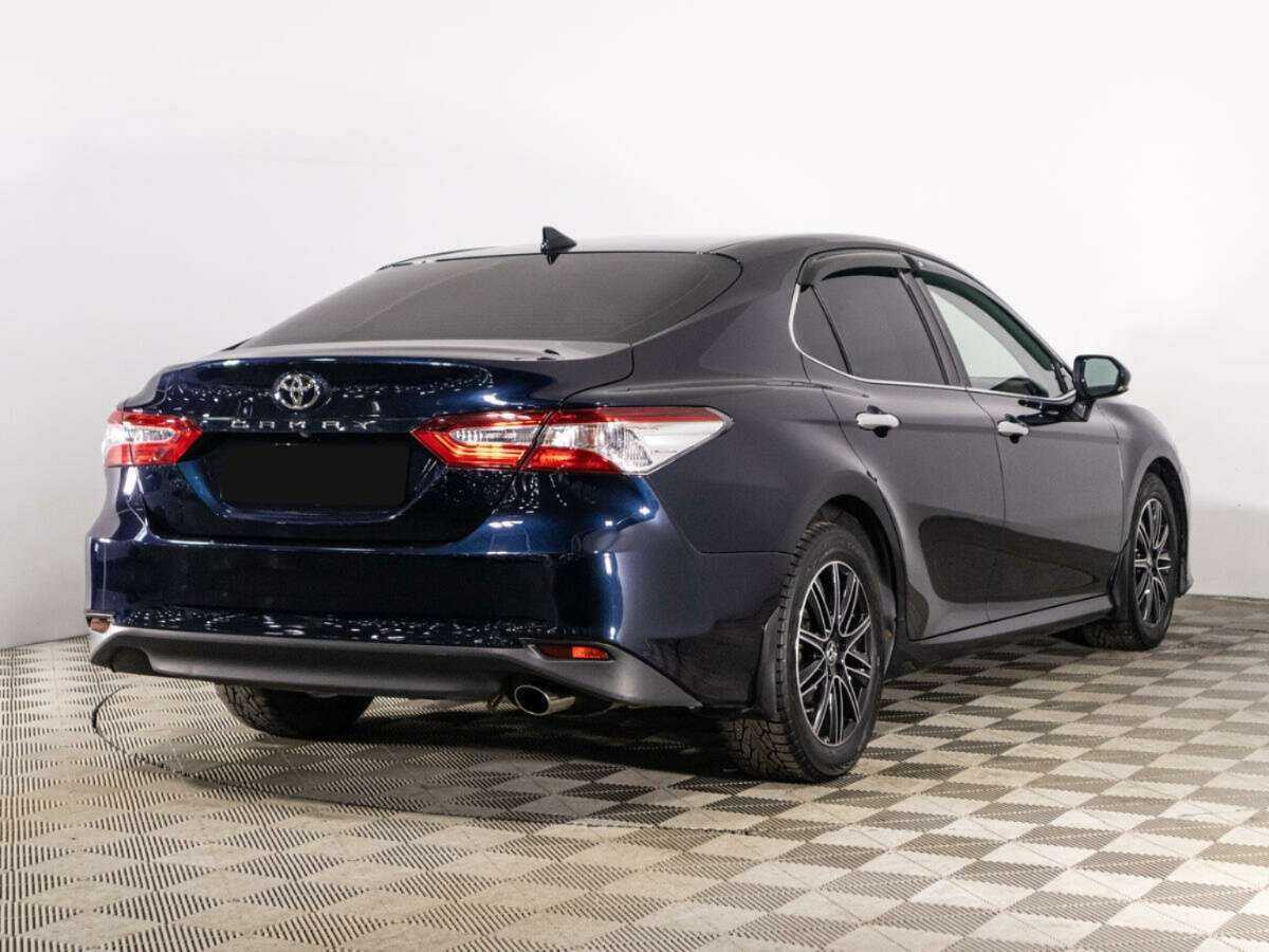 Toyota Camry с пробегом — 2018 год. Фото: #4