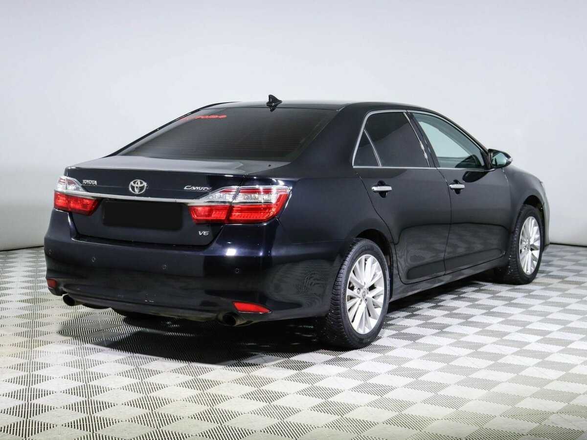 Toyota Camry с пробегом — 2015 год. Фото: #3