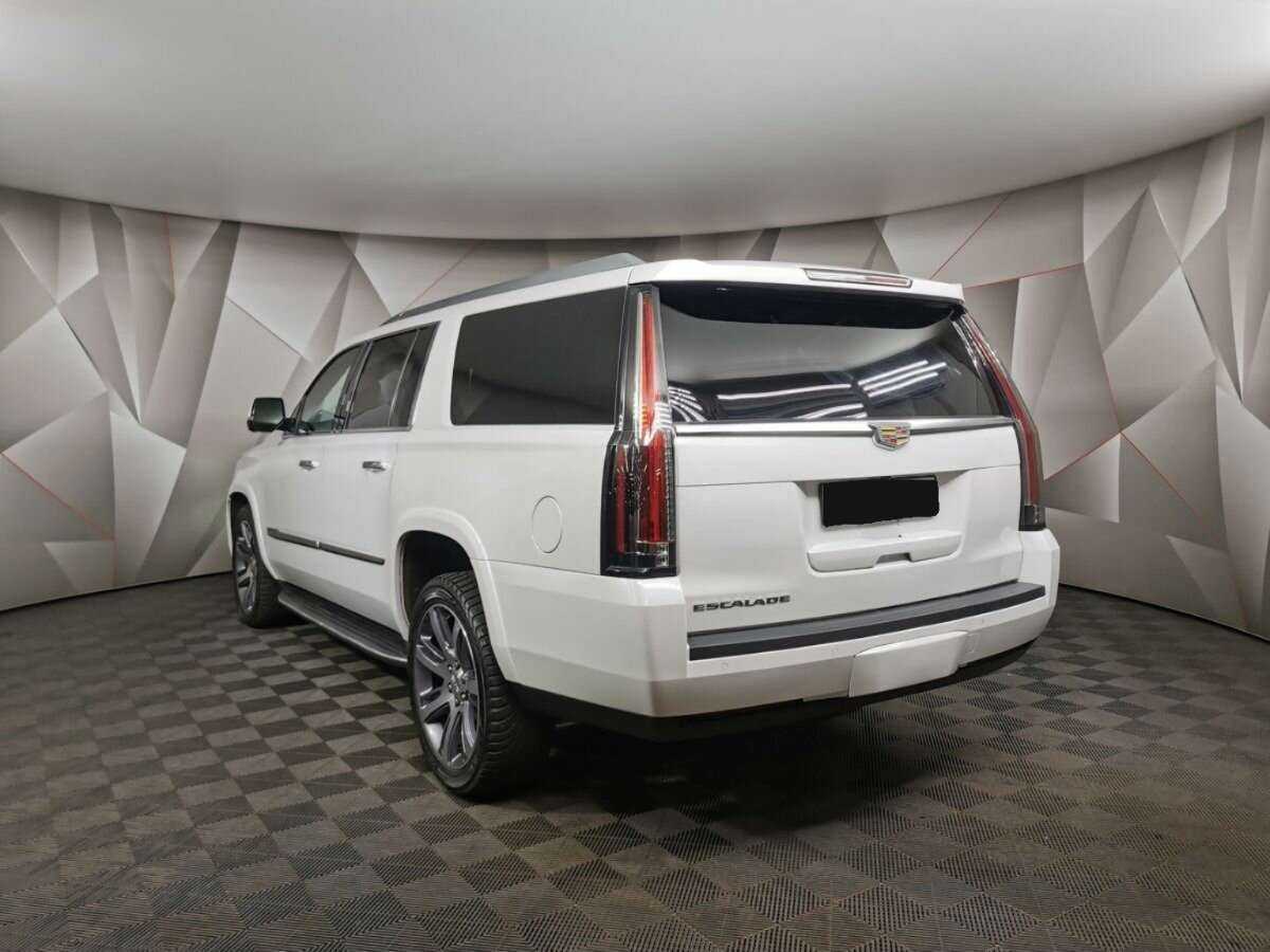 Cadillac Escalade с пробегом — 2016 год. Фото: #3