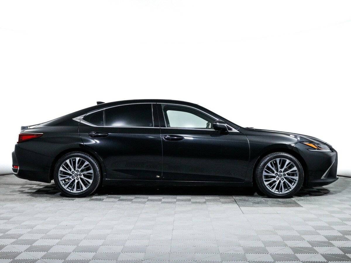Lexus ES с пробегом — 2018 год. Фото: #3