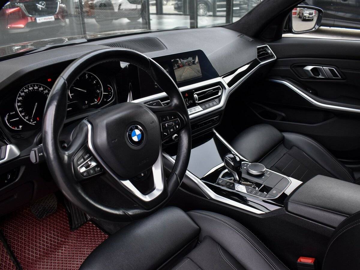 BMW 3 серии с пробегом — 2020 год. Фото: #8