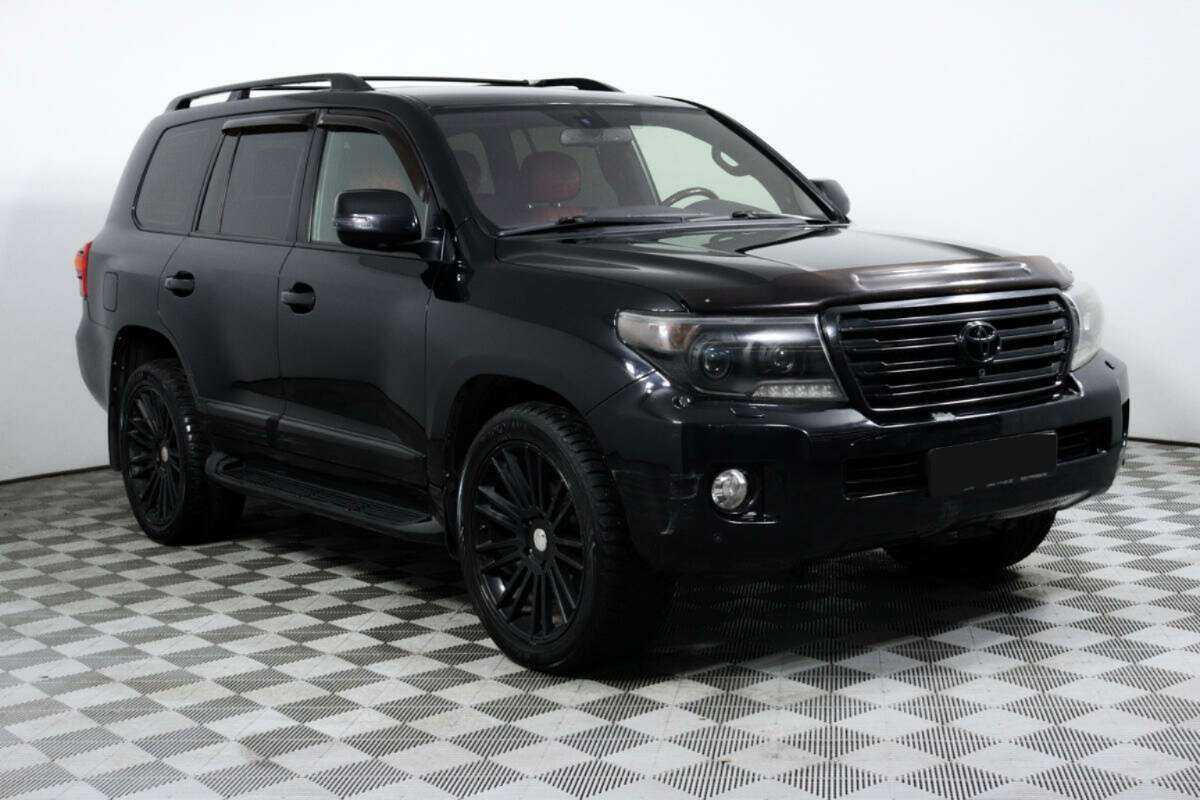 Toyota Land Cruiser с пробегом — 2012 год. Фото: #2