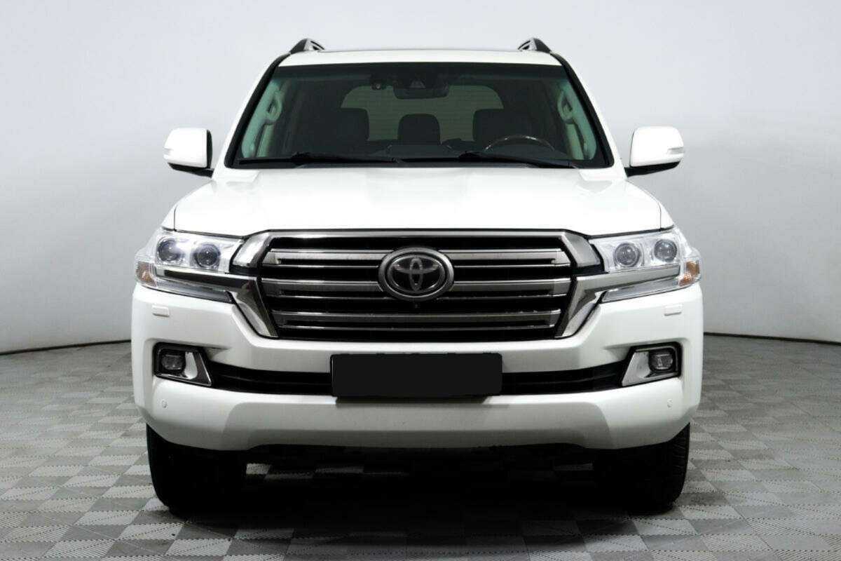 Toyota Land Cruiser с пробегом — 2016 год. Фото: #1