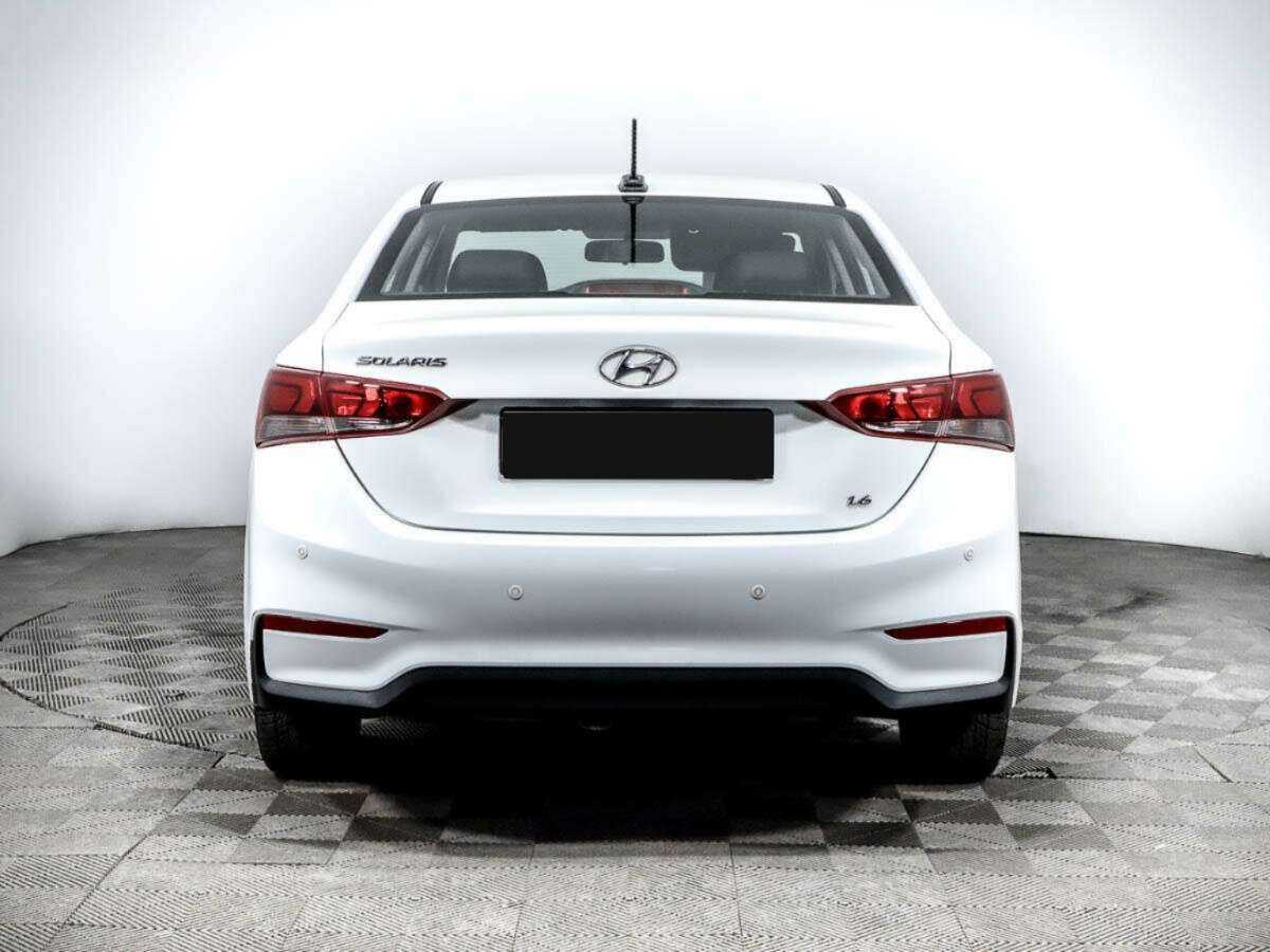Hyundai Solaris с пробегом — 2018 год. Фото: #4