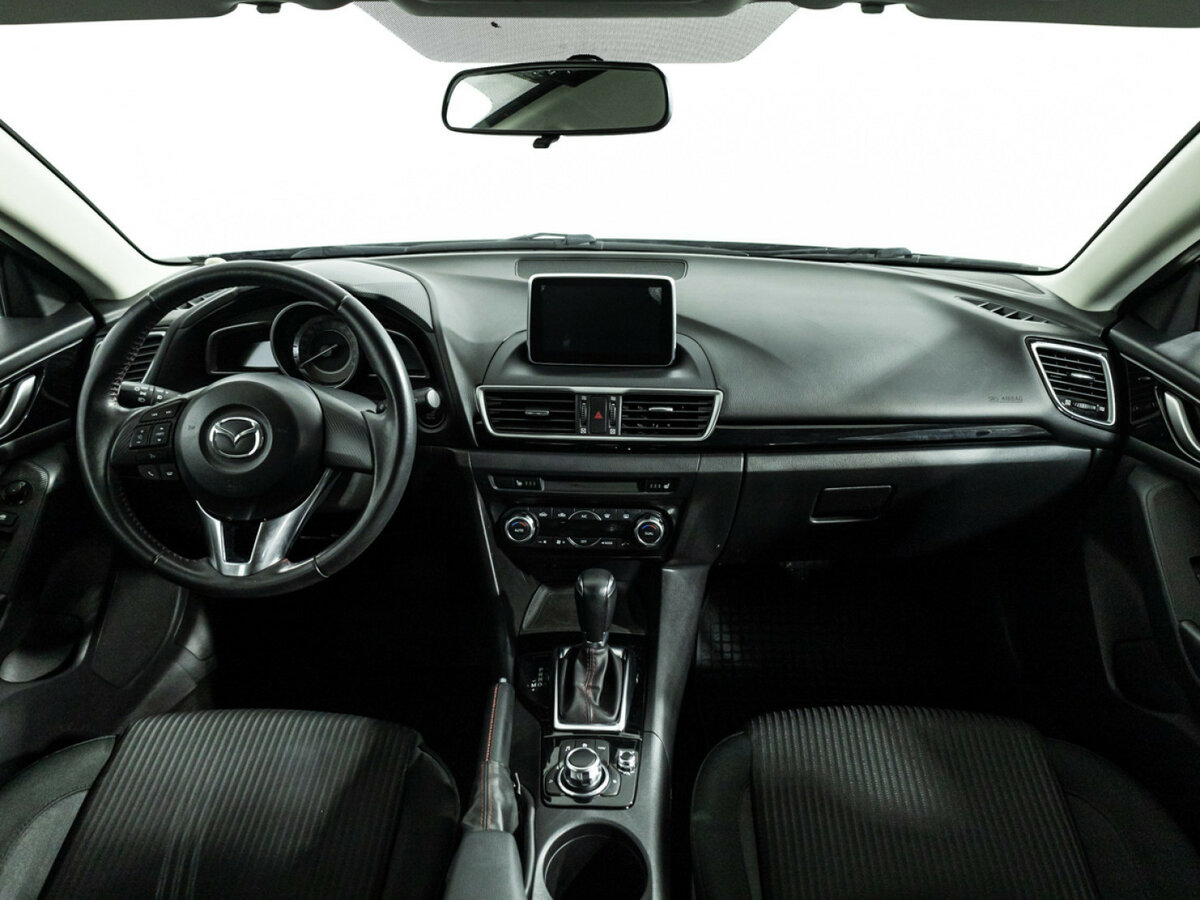 Mazda 3 с пробегом — 2013 год. Фото: #12