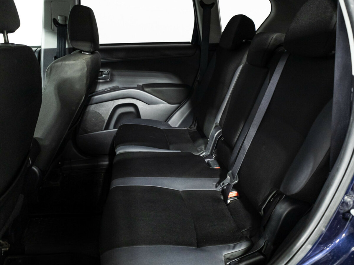 Mitsubishi Outlander с пробегом — 2011 год. Фото: #9