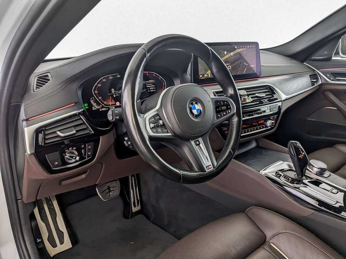BMW 5 серии с пробегом — 2020 год. Фото: #11