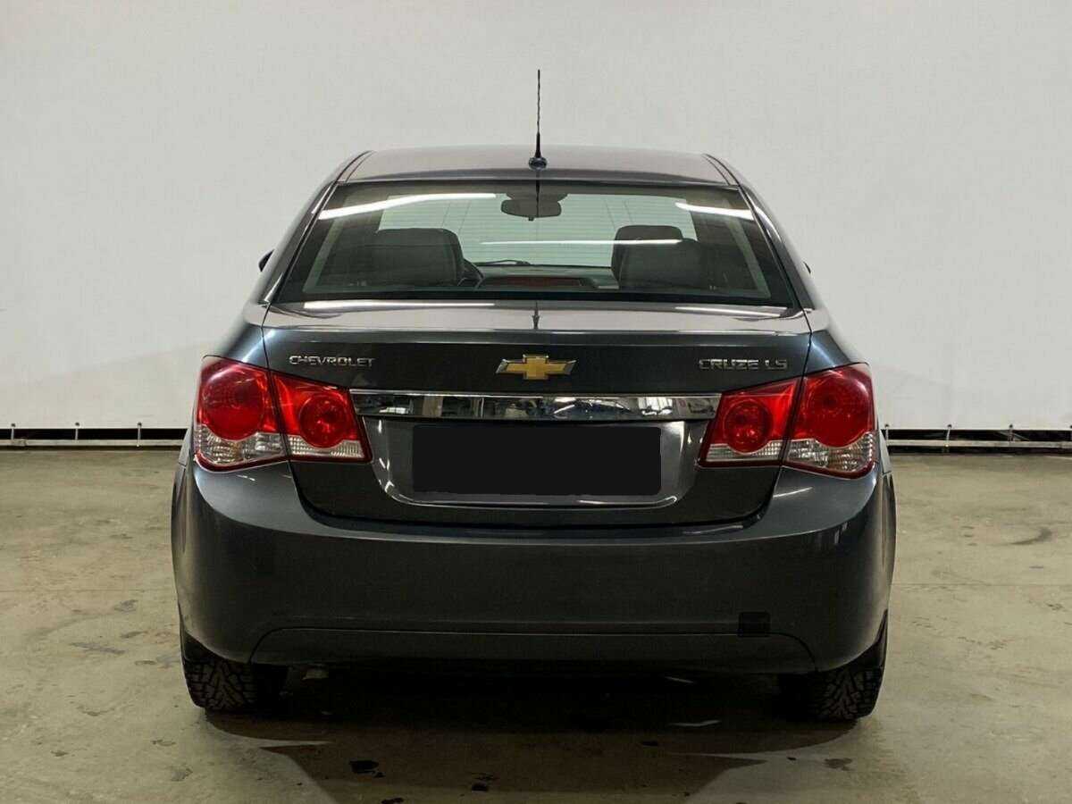 Chevrolet Cruze с пробегом — 2011 год. Фото: #5