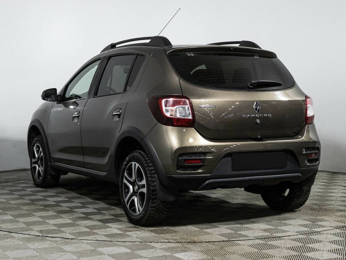 Renault Sandero с пробегом — 2019 год. Фото: #13