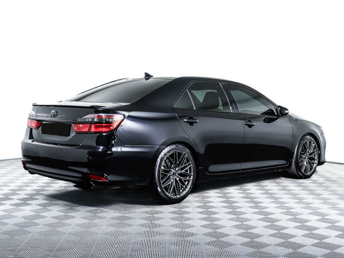 Toyota Camry с пробегом — 2015 год. Фото: #3