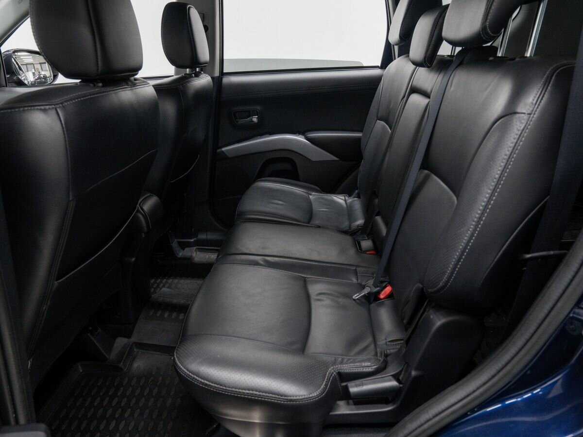 Mitsubishi Outlander с пробегом — 2011 год. Фото: #10
