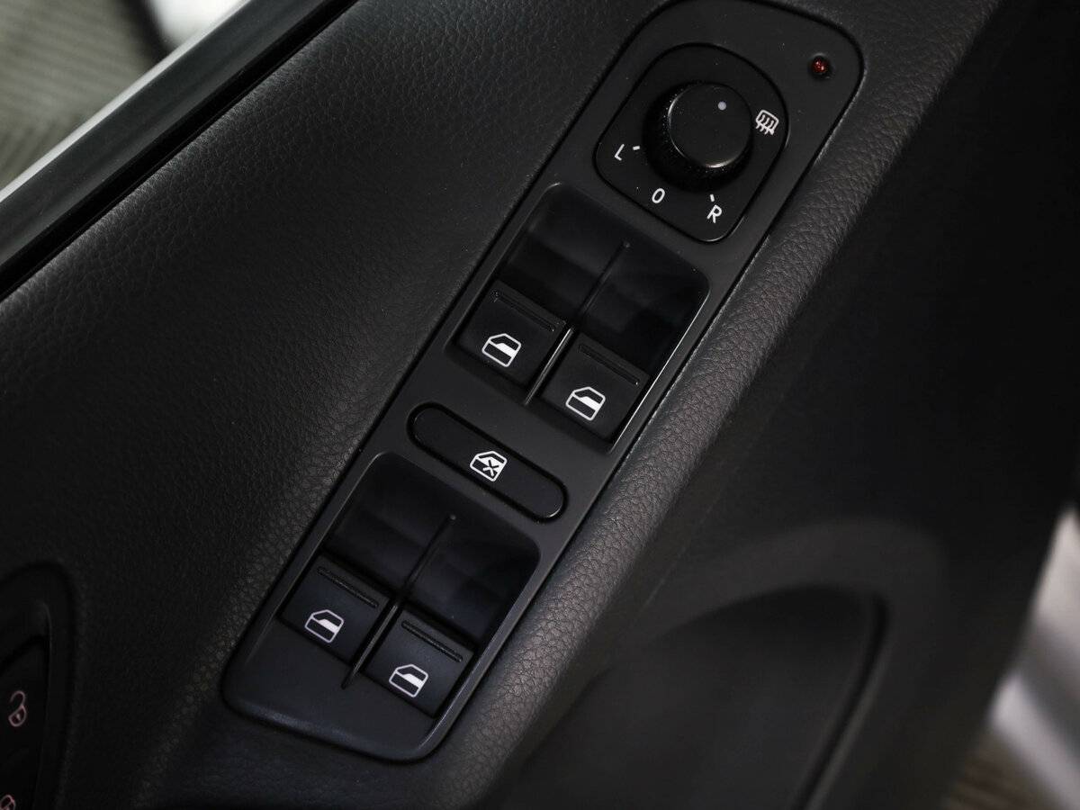 Volkswagen Tiguan с пробегом — 2011 год. Фото: #19