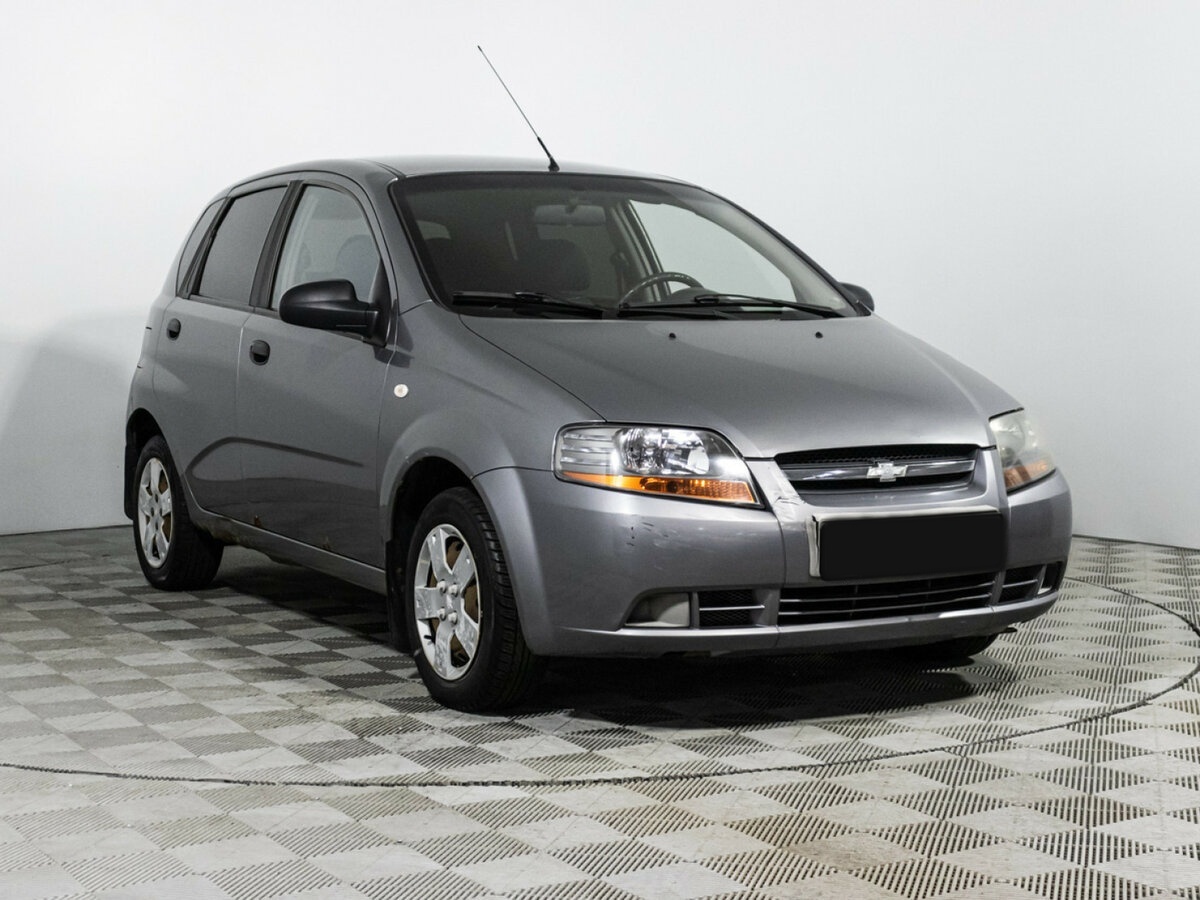 Chevrolet Aveo с пробегом — 2006 год. Фото: #2