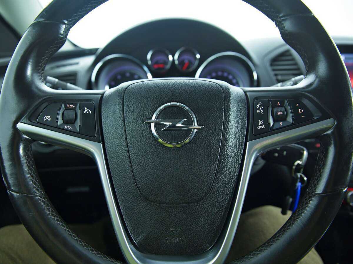 Opel Insignia с пробегом — 2009 год. Фото: #11