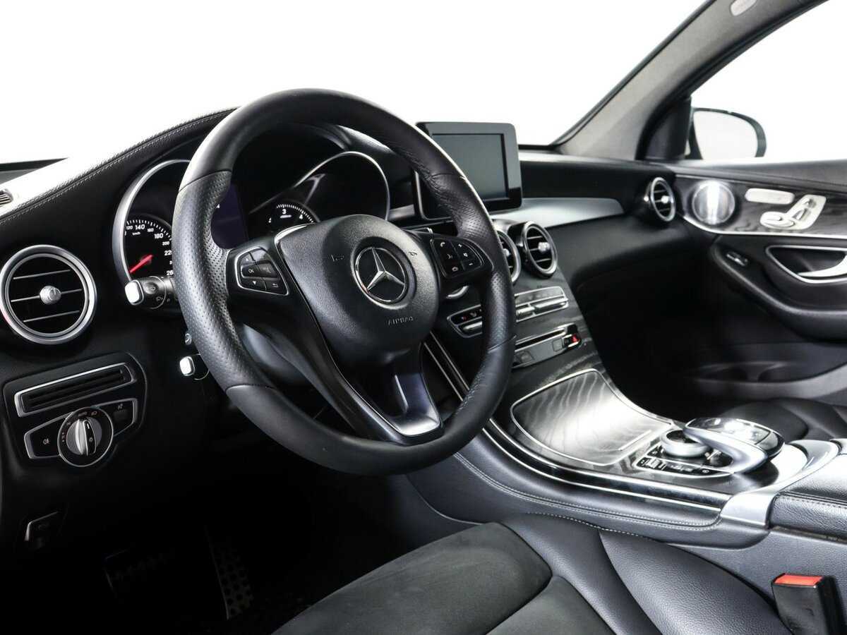 Mercedes-Benz GLC Coupe с пробегом — 2017 год. Фото: #11