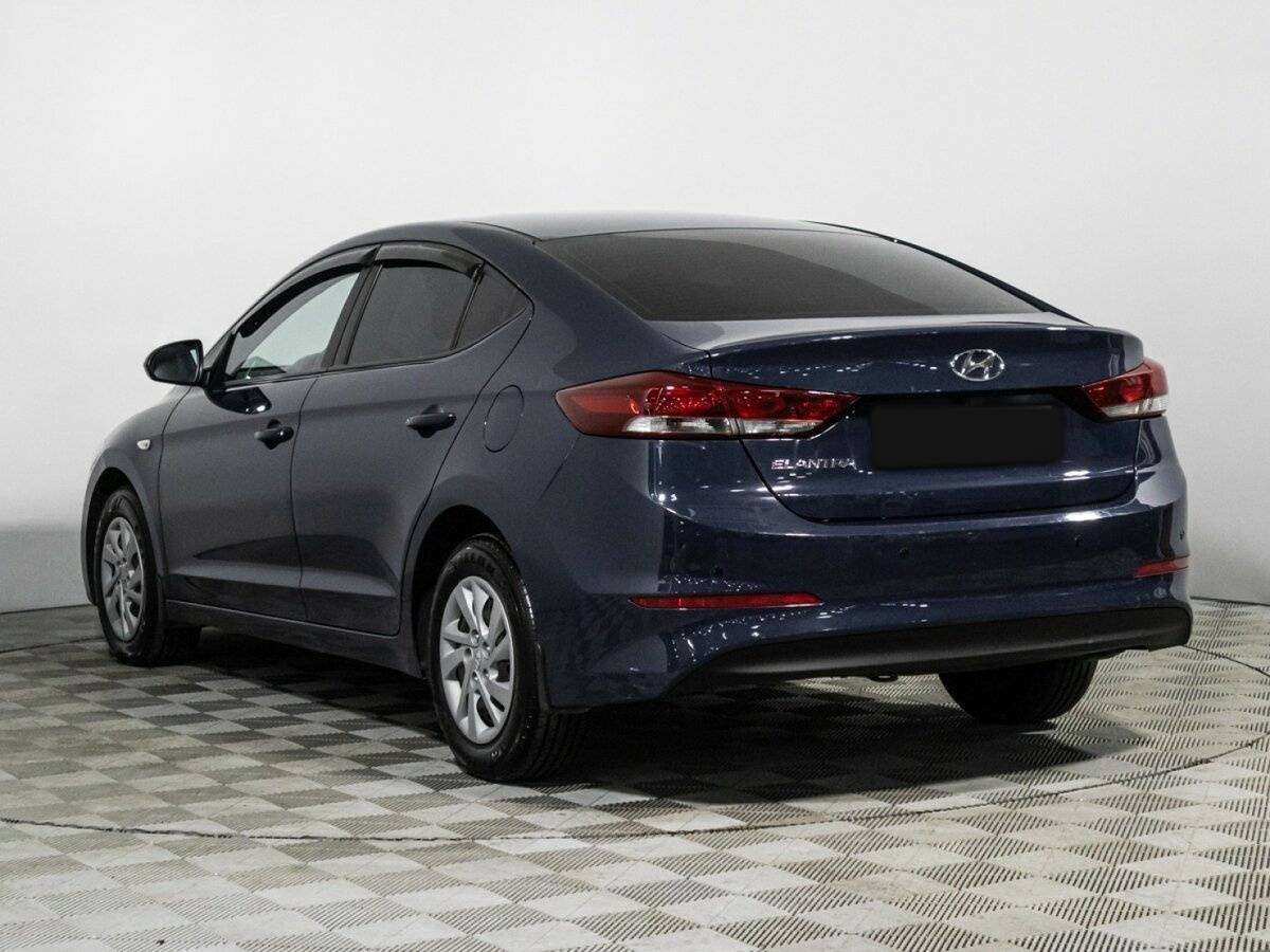 Hyundai Elantra с пробегом — 2016 год. Фото: #6