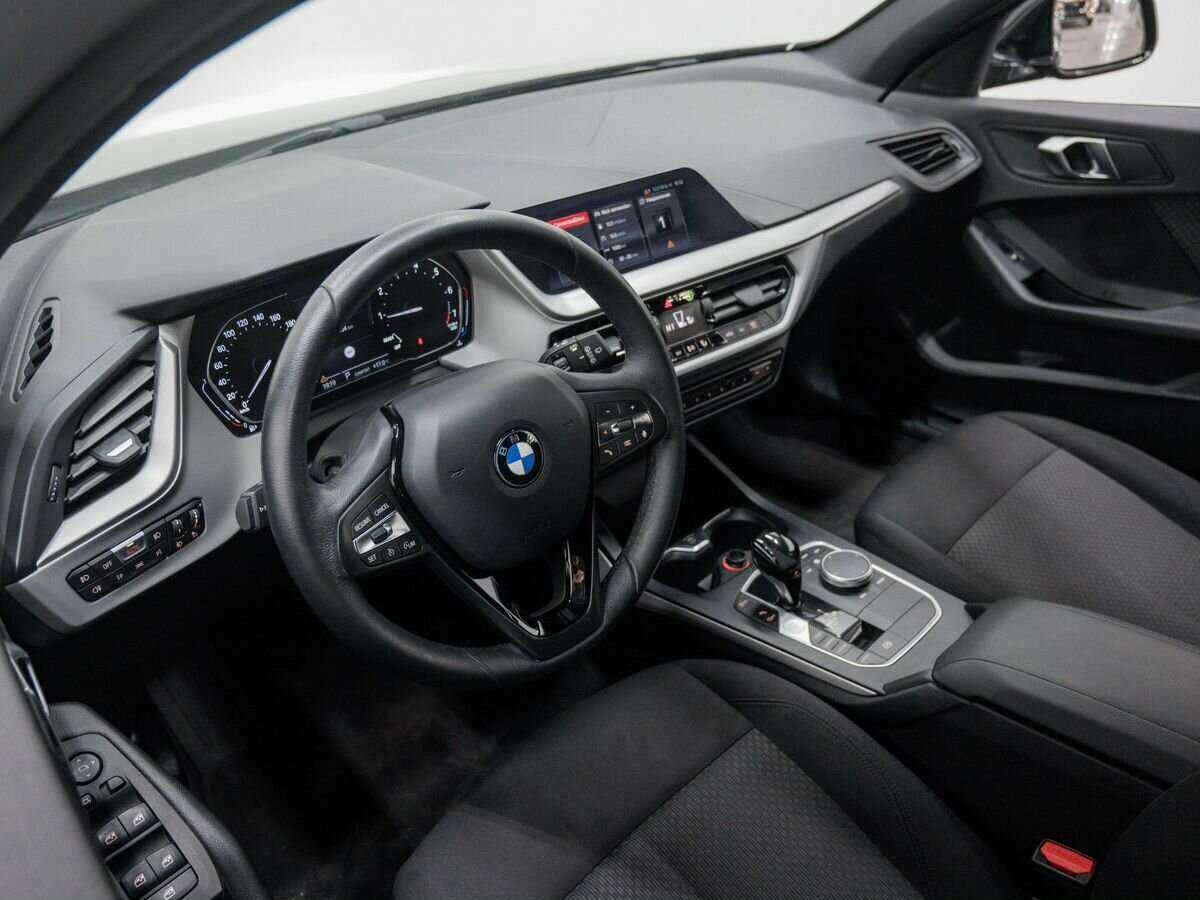 BMW 1 серии с пробегом — 2019 год. Фото: #12