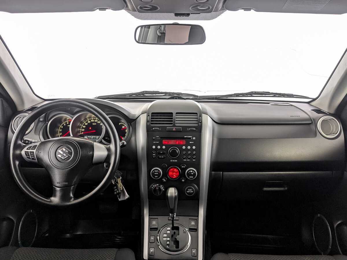 Suzuki Grand Vitara с пробегом — 2010 год. Фото: #11