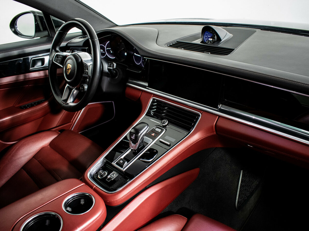 Porsche Panamera с пробегом — 2019 год. Фото: #11