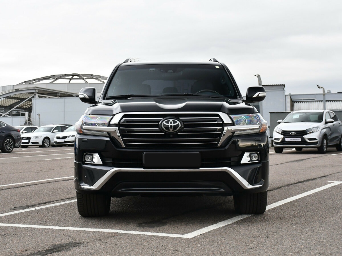 Toyota Land Cruiser с пробегом — 2017 год. Фото: #1