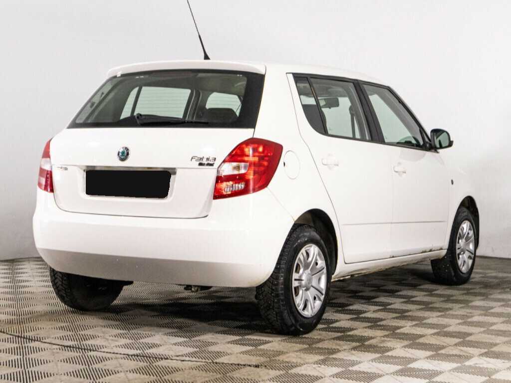 Skoda Fabia с пробегом — 2010 год. Фото: #4