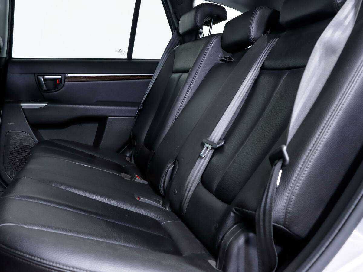 Hyundai Santa Fe с пробегом — 2010 год. Фото: #8