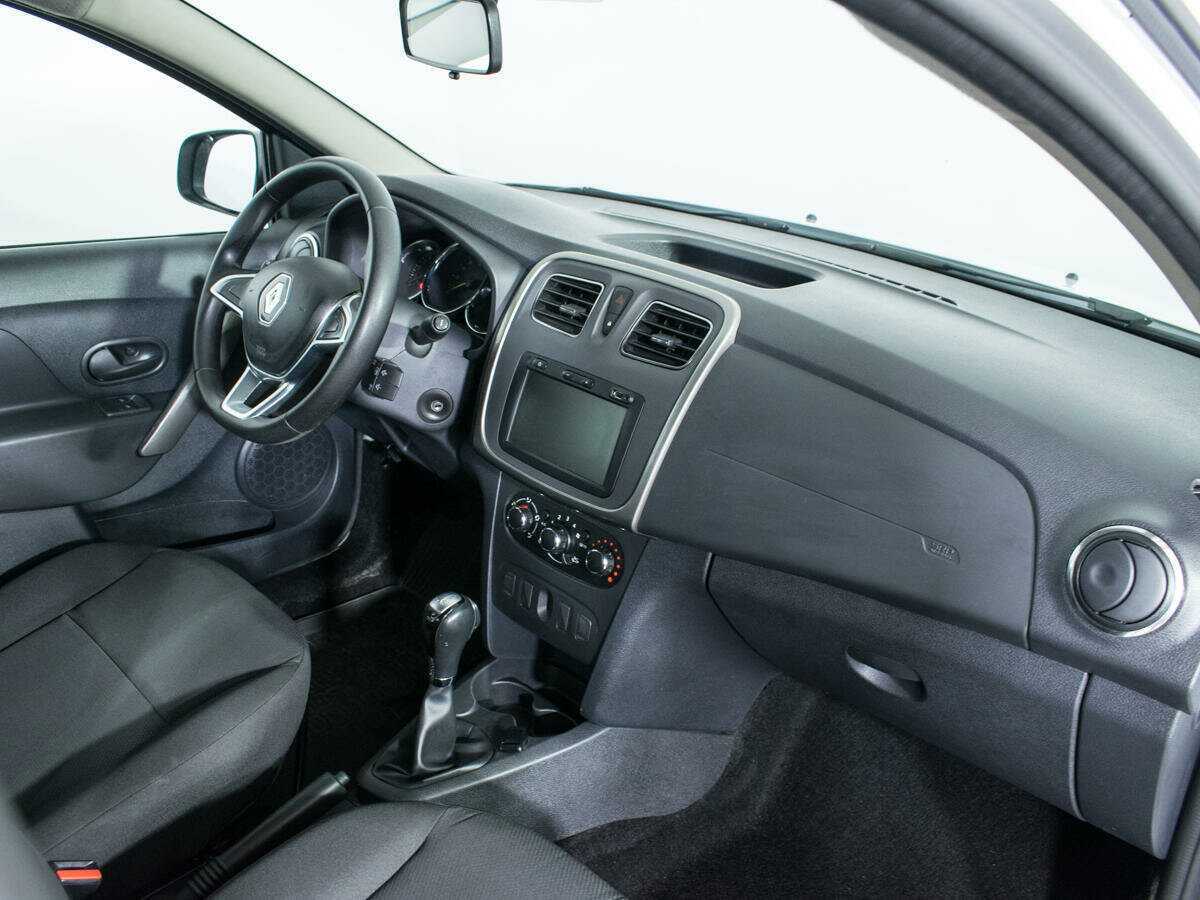 Renault Logan с пробегом — 2019 год. Фото: #8