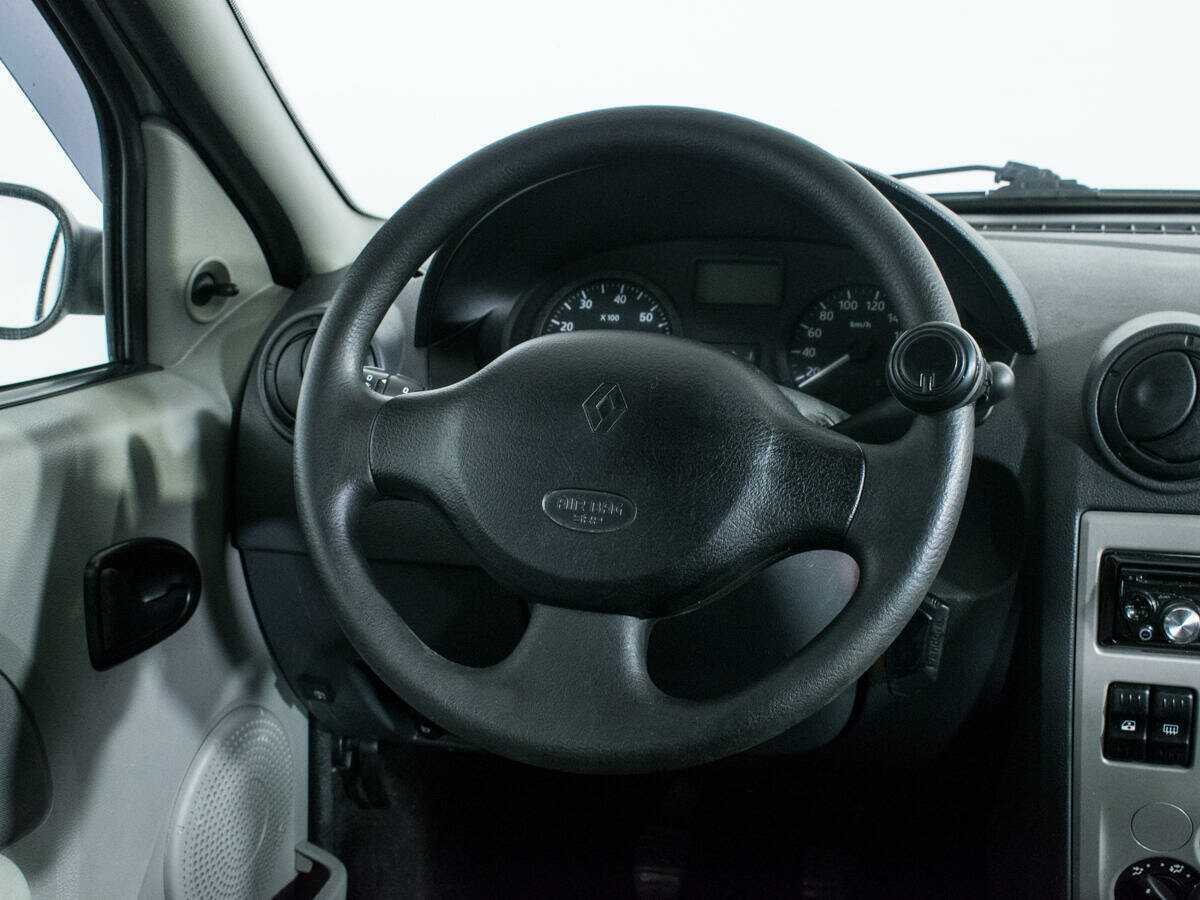 Renault Logan с пробегом — 2009 год. Фото: #13
