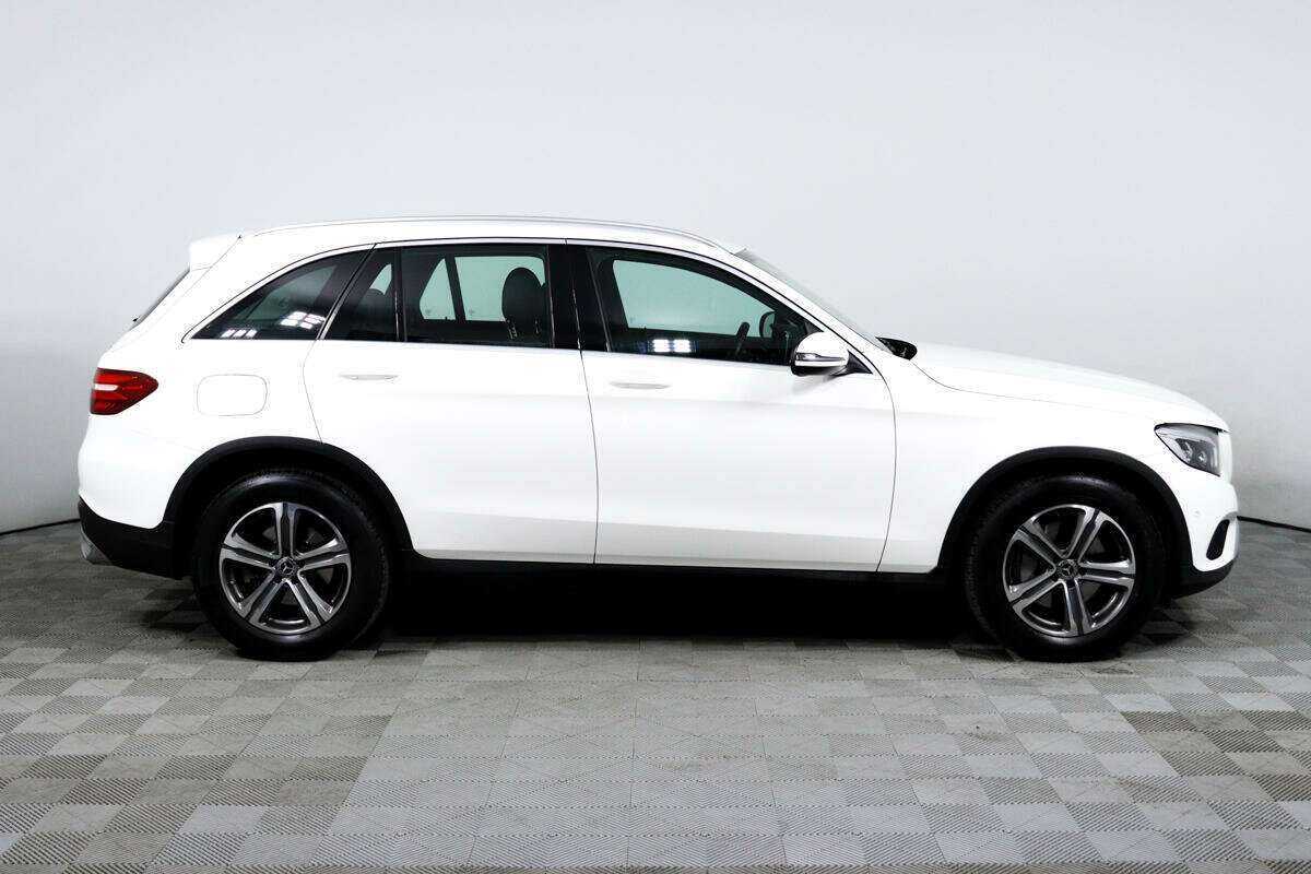 Mercedes-Benz GLC с пробегом — 2018 год. Фото: #3