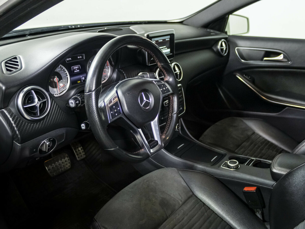 Mercedes-Benz A-Класс с пробегом — 2014 год. Фото: #9