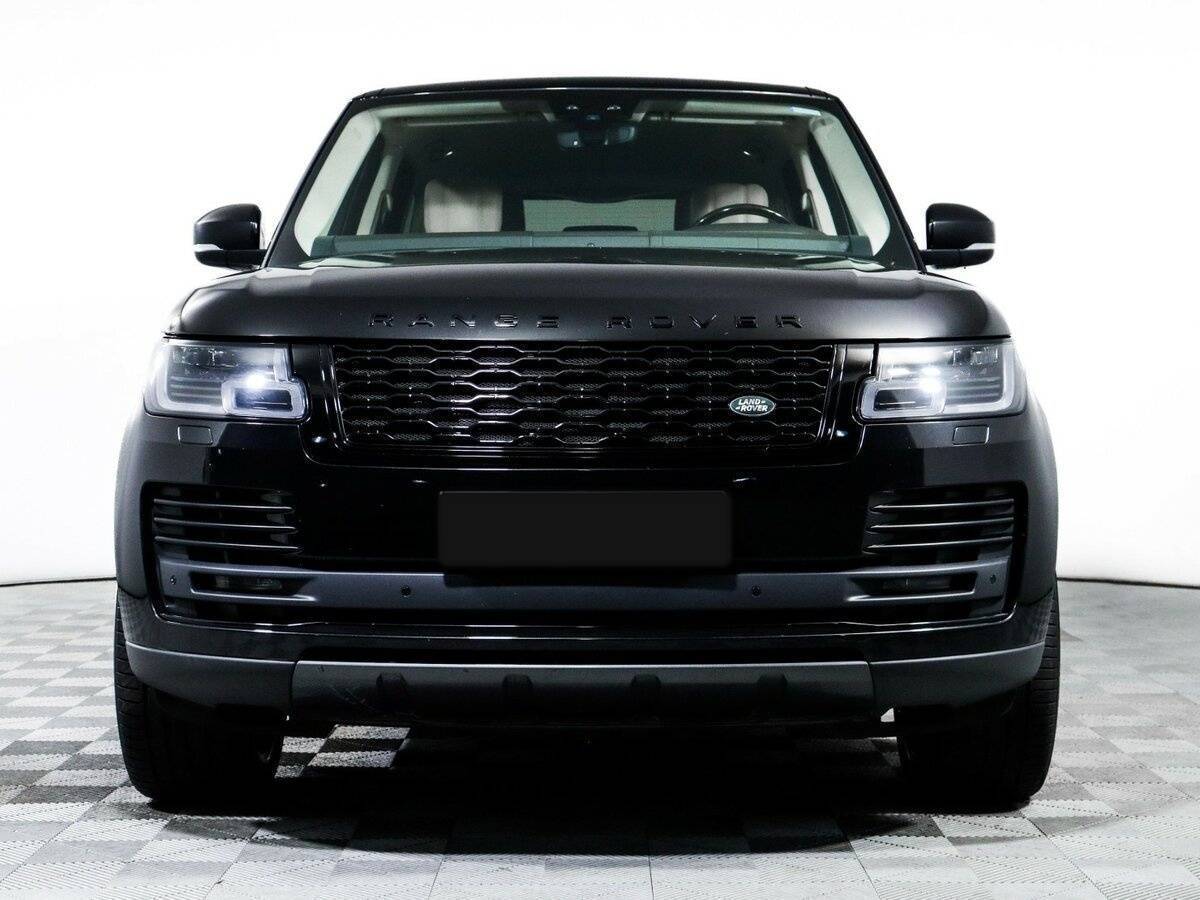 Land Rover Range Rover с пробегом — 2018 год. Фото: #1