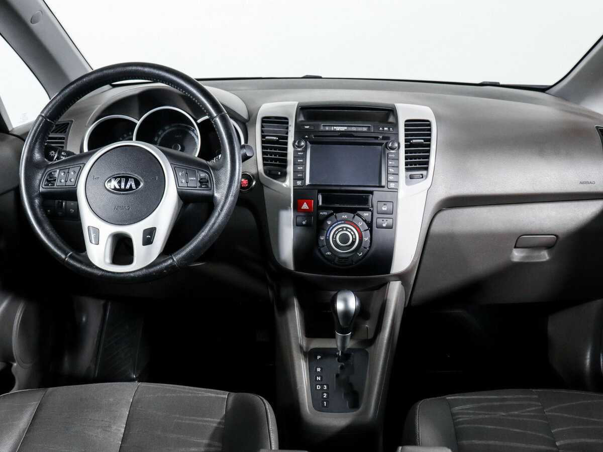 Kia Venga с пробегом — 2012 год. Фото: #8