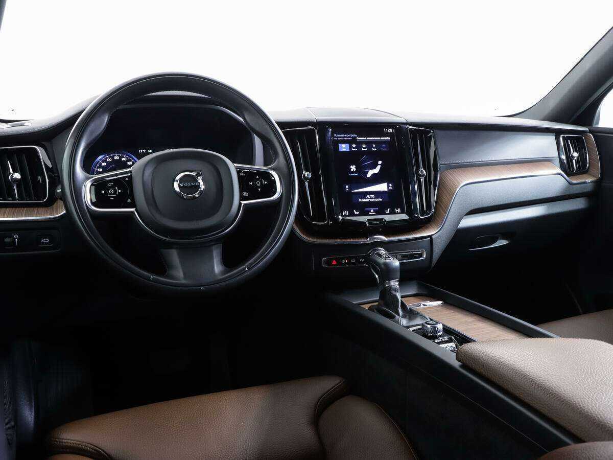 Volvo XC60 с пробегом — 2021 год. Фото: #9