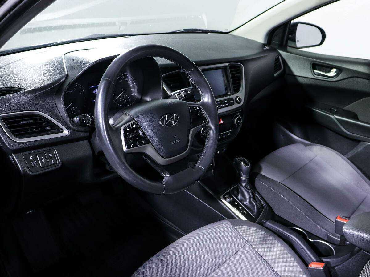 Hyundai Solaris с пробегом — 2018 год. Фото: #11